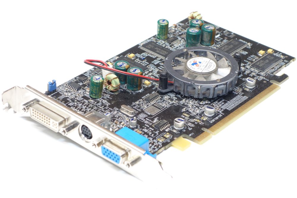 Sapphire Radeon X600 Pro Graphics Card 256MB PCIe PCI-E DVI VGA 99-9C45 ...